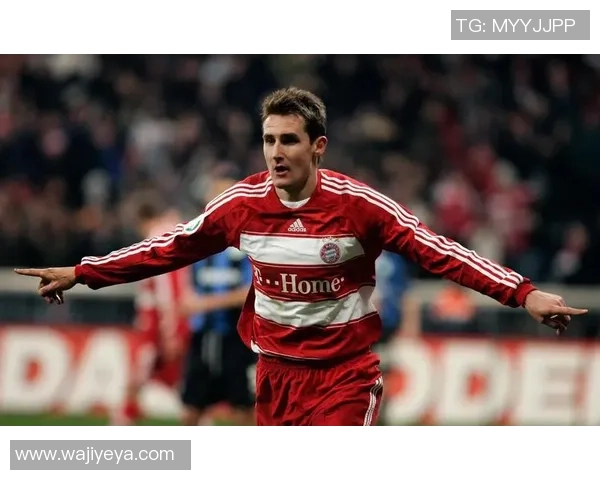 2025年全球足球巨星最新排名揭晓豪门球员激烈竞争谁将登顶世界之巅