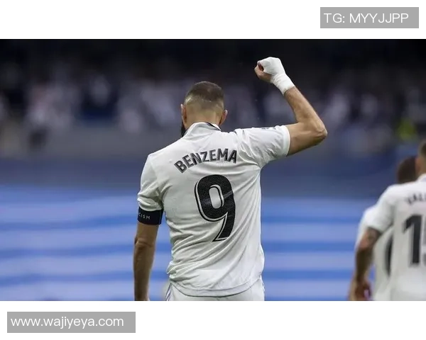 世界第一身价足球球星背后的成功之路与未来挑战分析 世界第一身价足球球星背后的成功之路与未来挑战分析