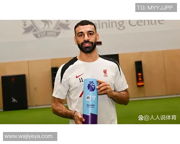 世界足坛强壮球星盘点 哪些球员因强悍体魄成为传奇人物