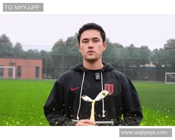 中国足球明星崛起之路 聚焦新一代球员的挑战与成就