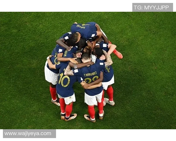 以世界知名足球球星书签收藏展现绿茵场上热血与荣耀