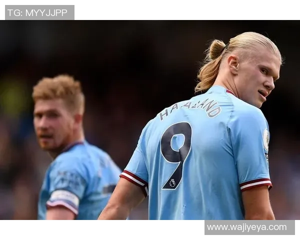 全球足球球星月薪揭秘 如何看待顶级球员的薪资差距与收入结构