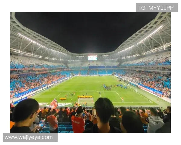 四大足球巨星风采尽现 激励梦想的荣耀瞬间壁纸合集 四大足球巨星风采尽现 激励梦想的荣耀瞬间壁纸合集